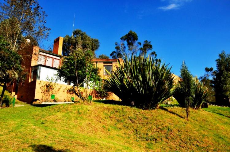 CASA DE CAMPO LA CALERA