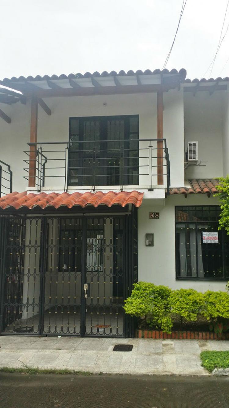 CASA EN ARRIENDO EN BOSQUES DE ROSA BLANCA