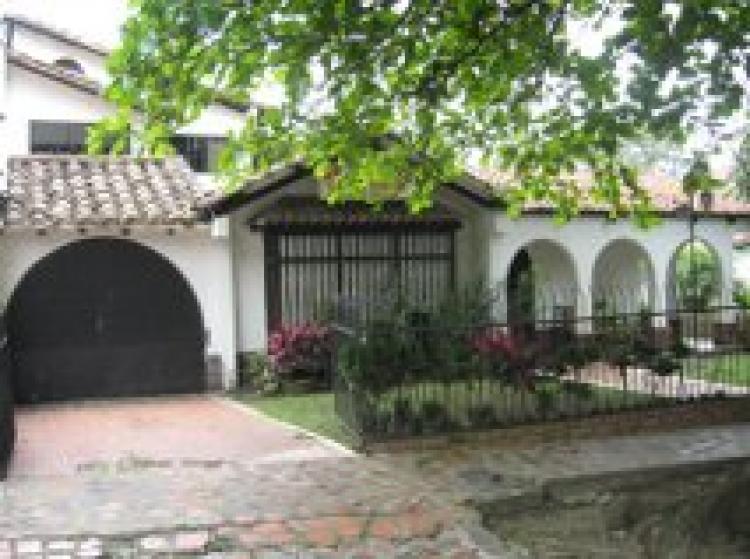 Foto Casa en Venta en La Flora, Cali, Valle del Cauca - $ 450.000.000 - CAV25220 - BienesOnLine