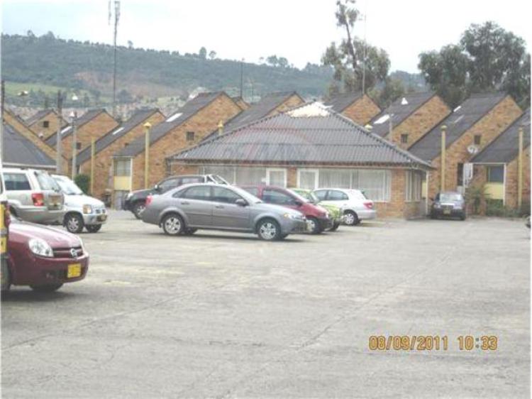 RE/MAX MLS ID: 660101007-9 Casa en Venta en Santa Maria Usaquen, Bogota, Colombia