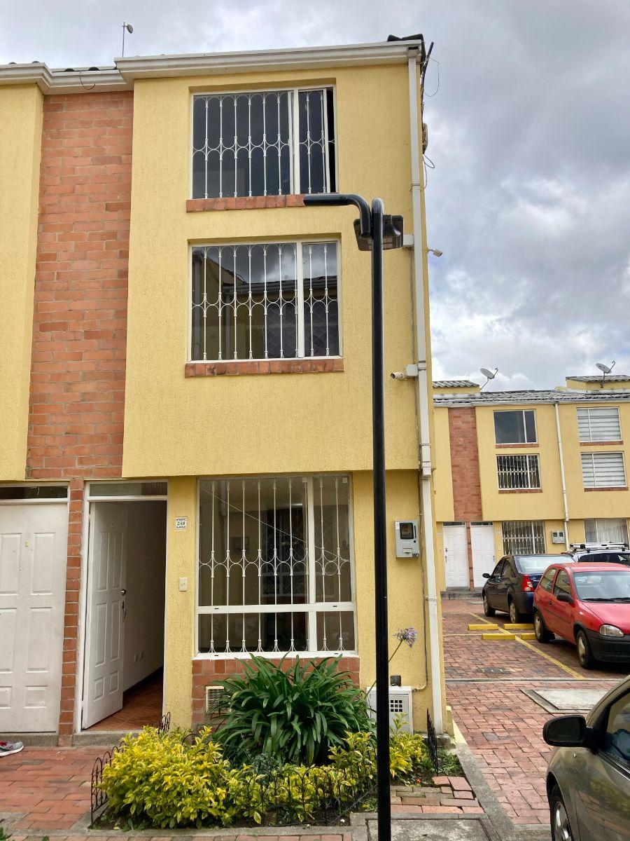 Foto Casa en Venta en Mirandela, Zona Norte Barrio Mirandela, Bogota D.C - $ 270.000.000 - CAV207874 - BienesOnLine