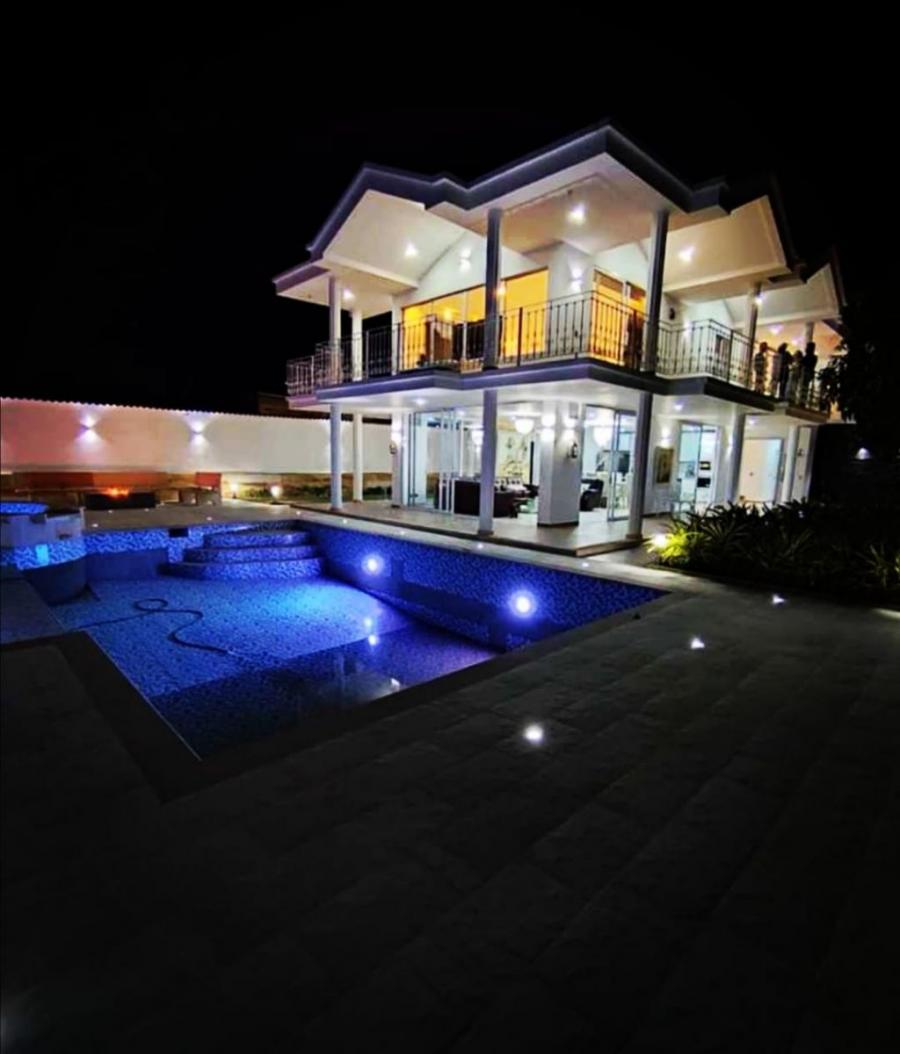 Foto Casa en Venta en CHINAUTA, CHINAUTA, Cundinamarca - $ 1.800.000.000 - CAV198537 - BienesOnLine
