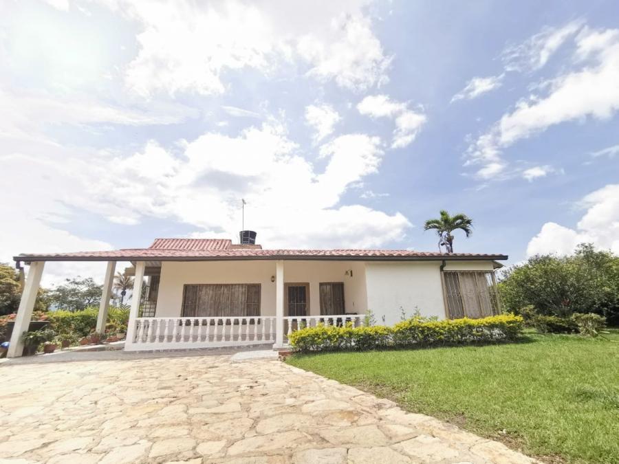 CASA QUINTA EN VENTA EN CHINAUTA PRECIO DE OPORTUNIDAD 2080 MT2