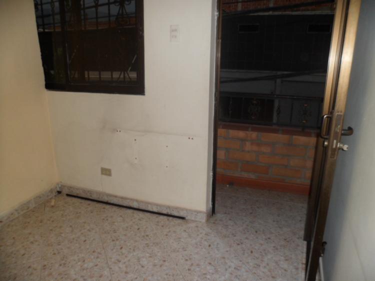 CUF 07 casa 3 niveles+mansarda+terraza 66mt2 por 245 millones negociables