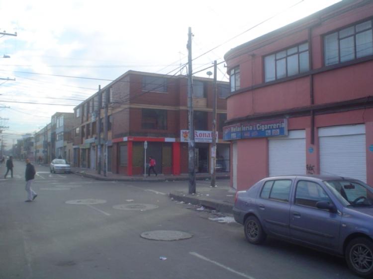 PREDIO COMERCIAL EN EL CENTRO DE FONTIBON CERCA A LA CATEDRAL