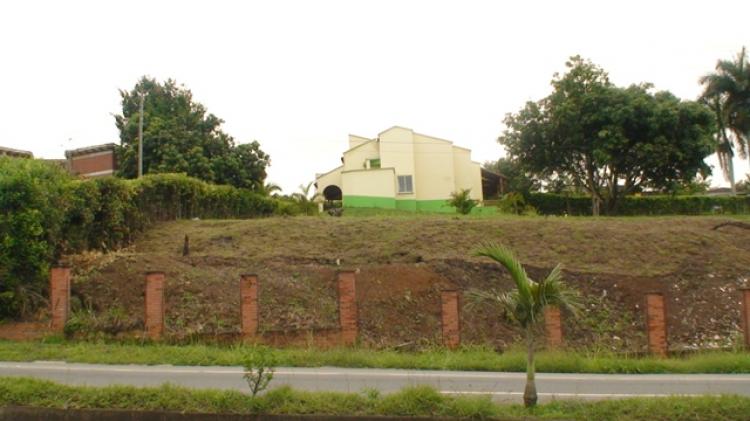 CASA CAMPESTRE EN EL SECTOR DE CERRITOS