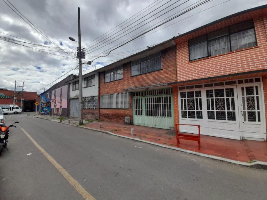 Foto En el barrio colombia se vende casa CAV195834