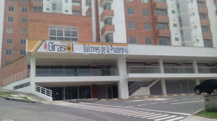 EN VENTA 2 GRANDES LOCALES UBICADOS EN TORRES GIRASOL BALCONES DE LA PRADERA SECTOR QUINTAS SAN PEDR