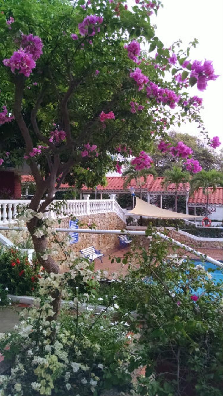 Espectacular casa en Villa Santos 3 hab 4 baños piscina vigilancia 24/7 parqueo 2.100.000