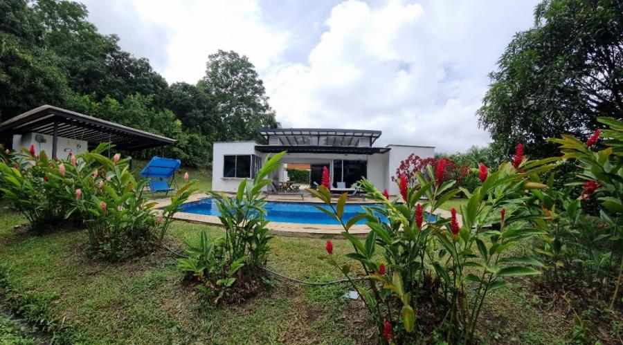 FINCA EN VENTA EN SAN JERONIMO EN UNIDAD CERRADA