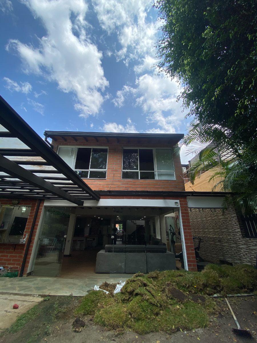Foto Casa en Venta en Marymount, El Poblado, Antioquia - $ 1.990.000.000 - CAV206189 - BienesOnLine