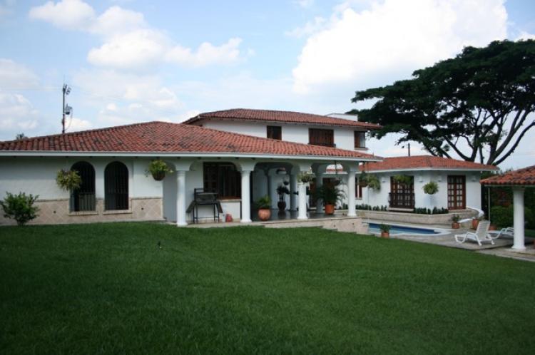 Foto Casa en Venta en Cali, Valle del Cauca - U$D 1.450.000.000 - CAV16355 - BienesOnLine