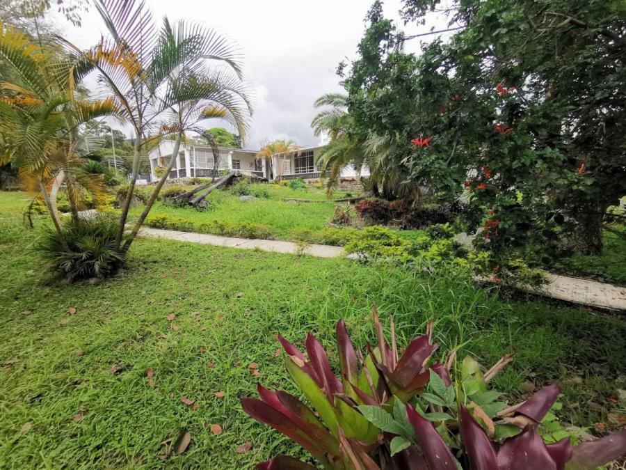 LOTE O CASA LOTE EN VENTA EN FUSAGASUGA ESTRATO 4. 6417 MT2