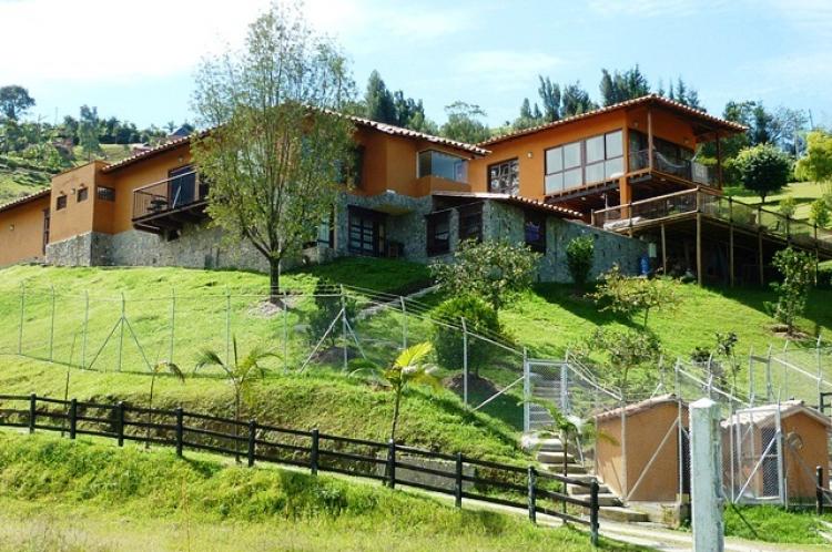 Foto Casa en Venta en LOMA DEL ESCOBERO, Envigado, Antioquia - $ 4.000 - CAV28274 - BienesOnLine