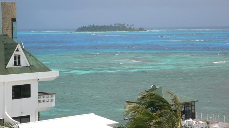 SE ALQUILA APARTAMENTO EN SANANDRES COMMODORE BAY CLUB $240.000 LA NOCHE