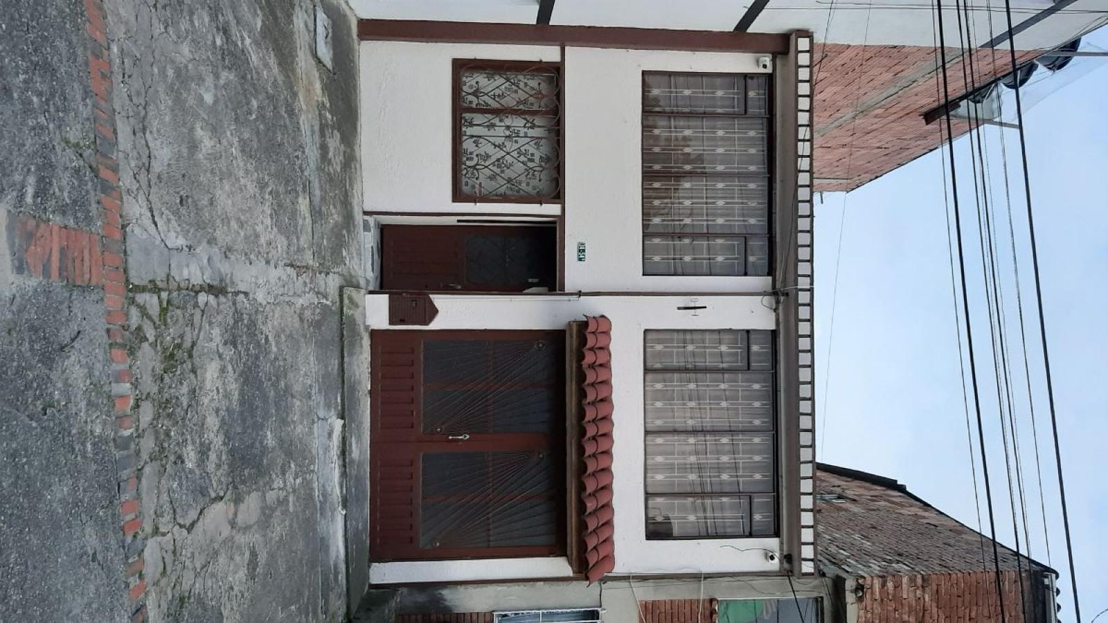 SE VENDE CASA RENTABLE BARRIO PIJAOS, 2 APARTAMENTOSINDEPENDIENTES , GARAJE 1 CARRO INFO 3144908704