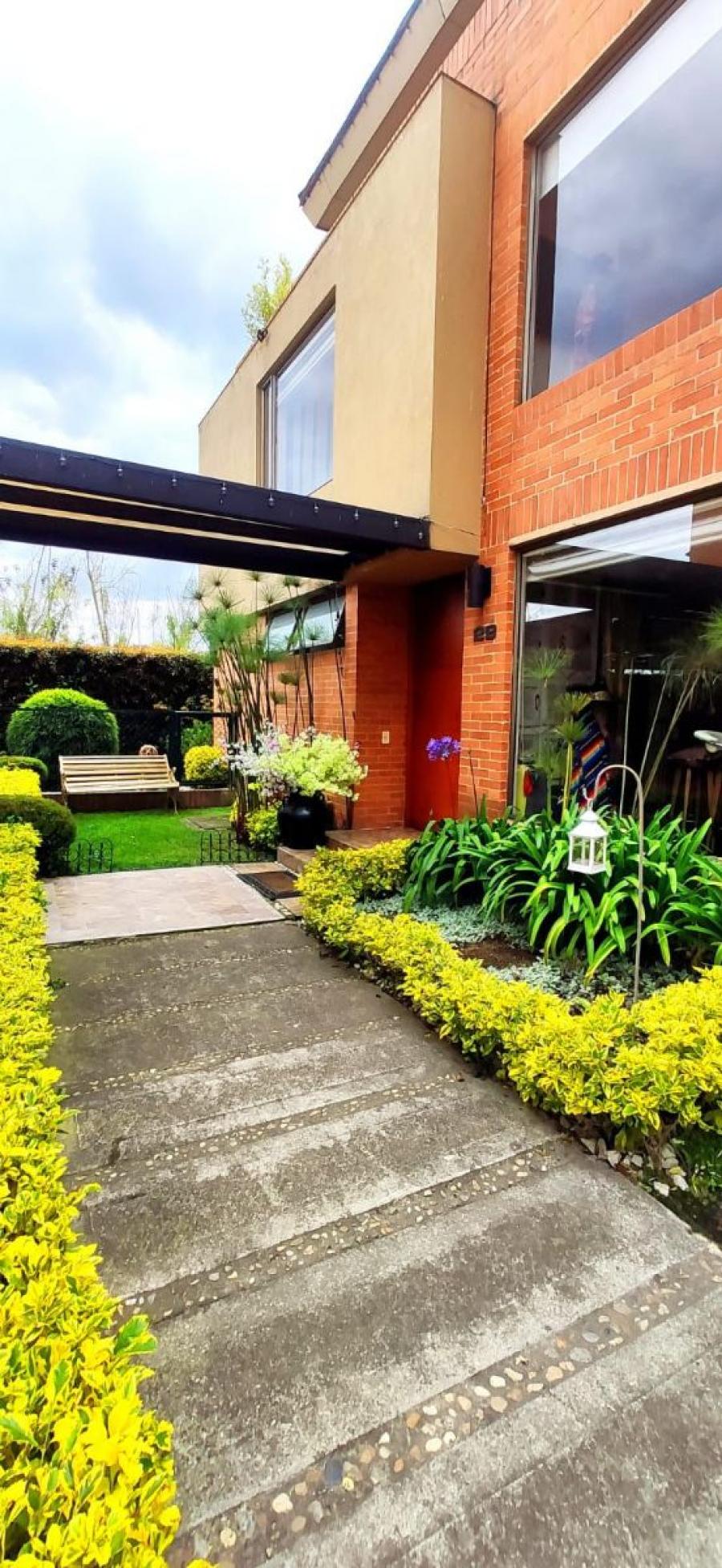 Foto Casa en Venta en LOS ARRAYANES, CONJUNTO RESIDENCIAL LOS ARRAYANES, Bogota D.C - $ 1.600.000.000 - CAV208830 - BienesOnLine