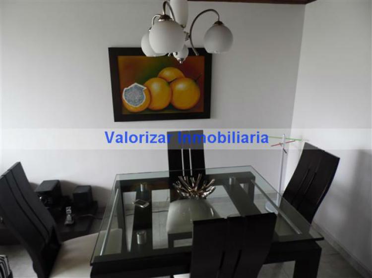 SE VENDE HERMOSO APARTAMENTO CENTENARIO