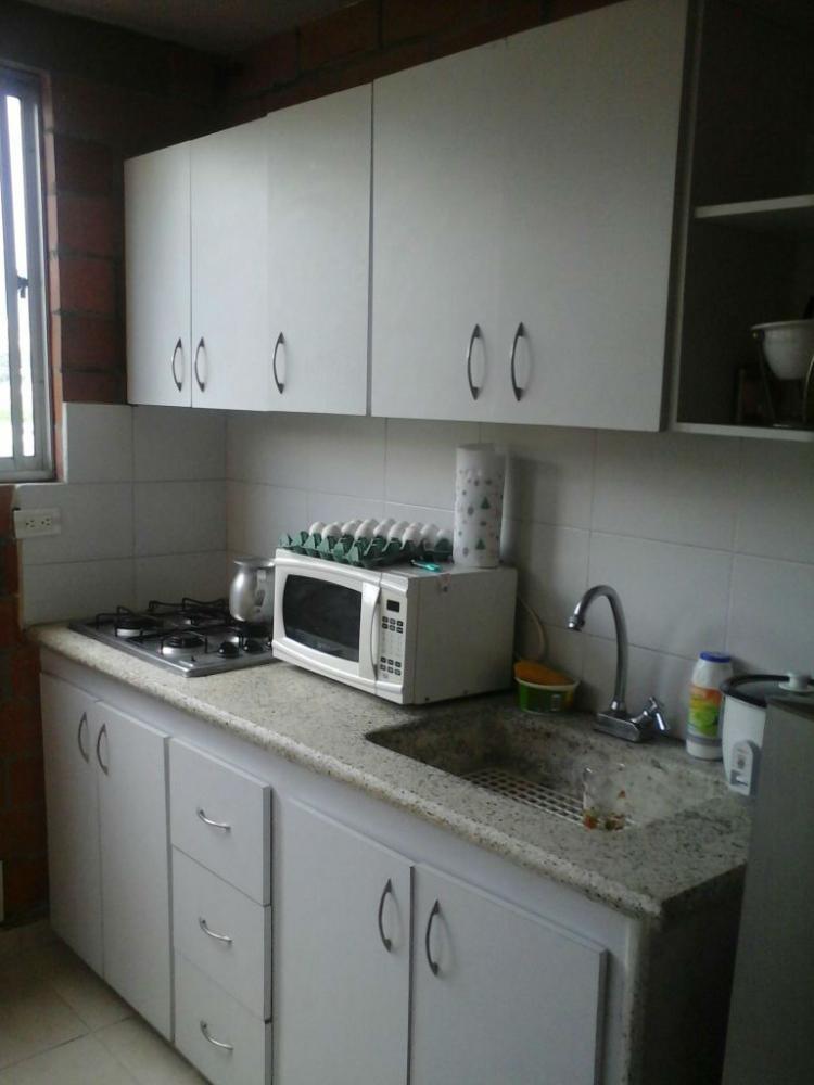 VENDE APARTAMENTO EN AV KEVIN ANGEL - $110.000.000.