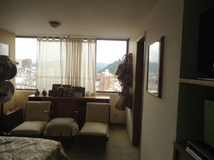 VENDE APARTAMENTO EN PALERMO $ 300.000.000