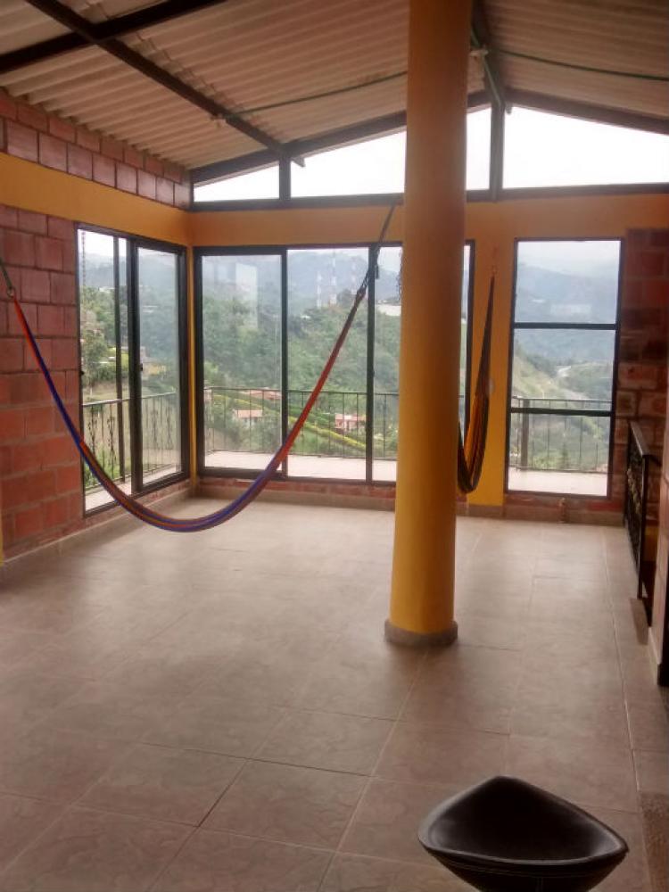 VENDE CASA CAMPESTRE EN SAN PEREGRINO $ 210.000.000