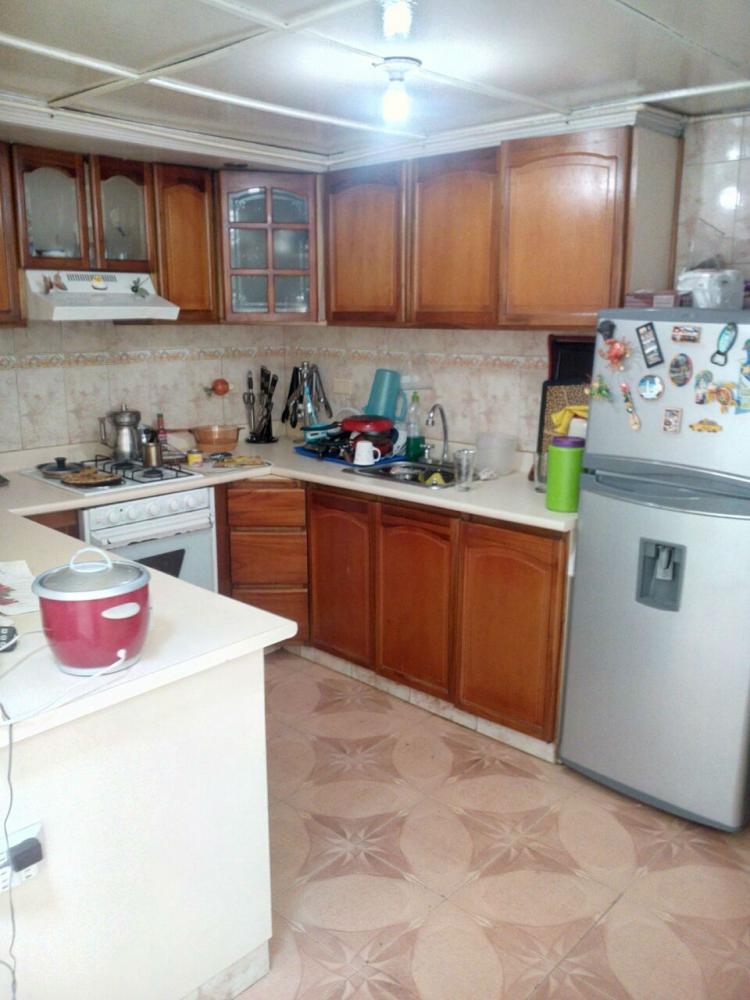 VENDE PROPIEDAD HORIZONTAL EN LOS ROSALES - $ 240.000.000