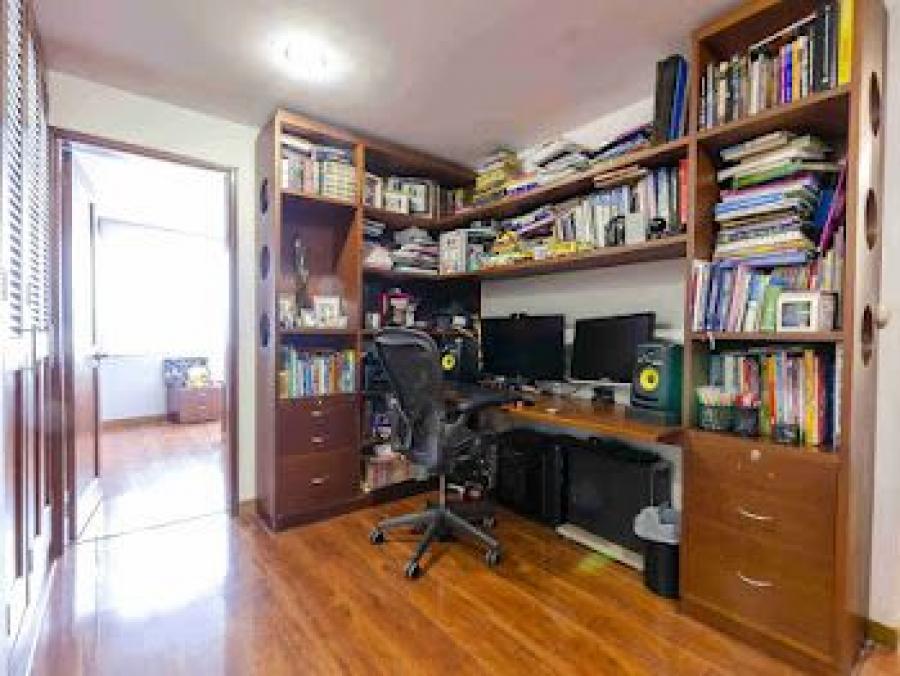 VENDO APARTAMENTO EN PUENTE LARGO CALLE 103