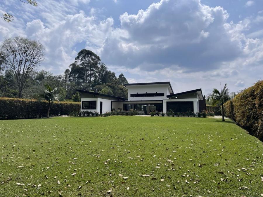 Foto Casa en Venta en Milla de Oro, Llano grande, Antioquia - $ 4.500.000.000 - CAV201919 - BienesOnLine