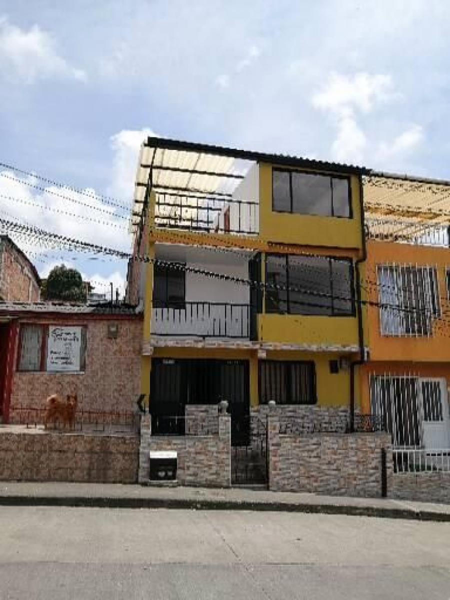 Vendo casa con renta, sector Villajuanita-Villamaria.