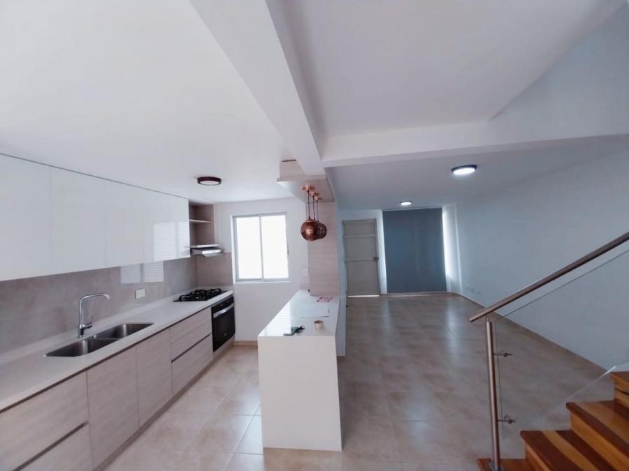 Vendo casa en conjunto cerrado reservas del campo cerritos 