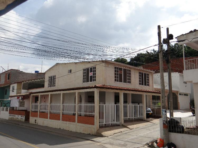 Foto Casa en Venta en MOLINOS BAJOS, Bucaramanga, Santander - $ 390.000.000 - CAV83572 - BienesOnLine