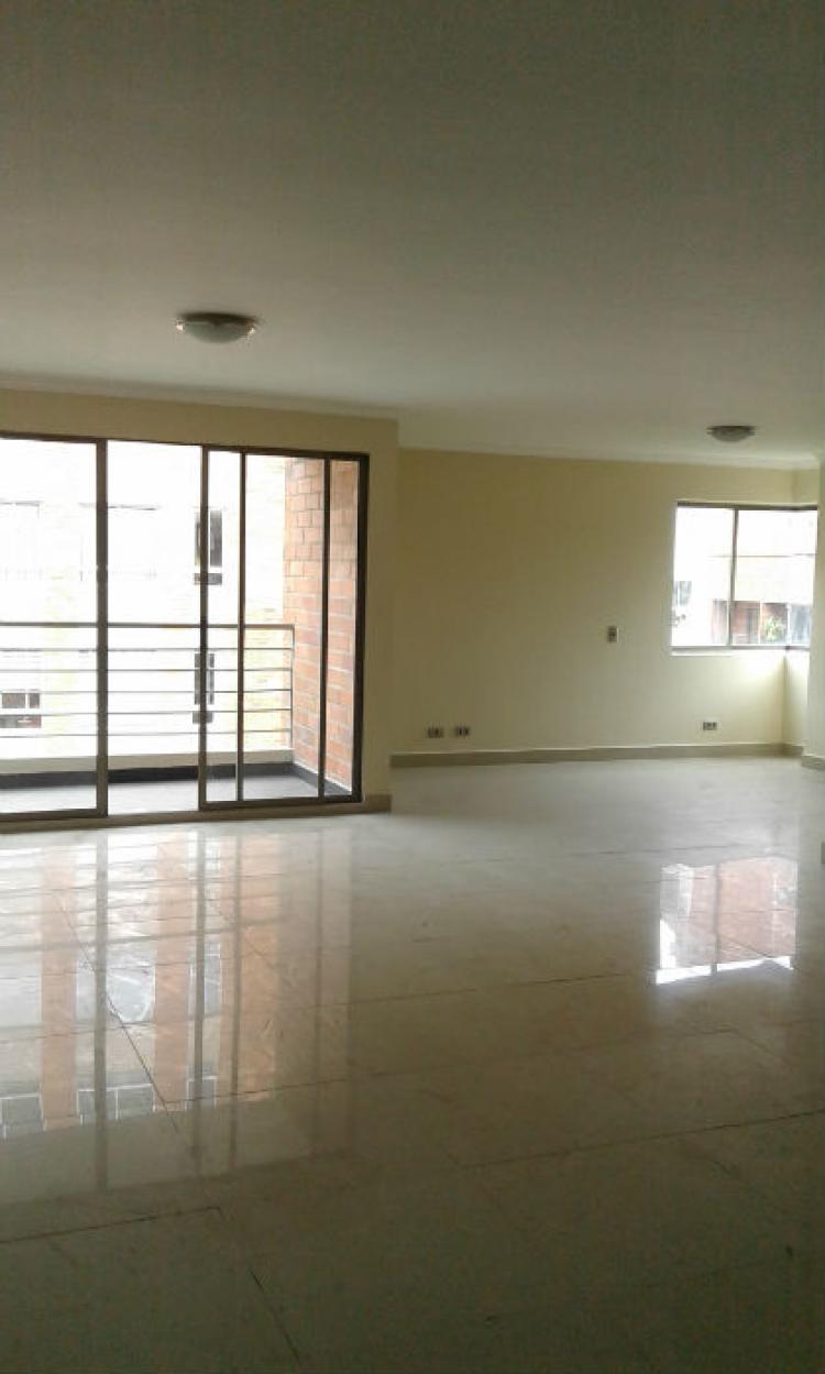 VENDO EXCELENTE APARTAMENTO 