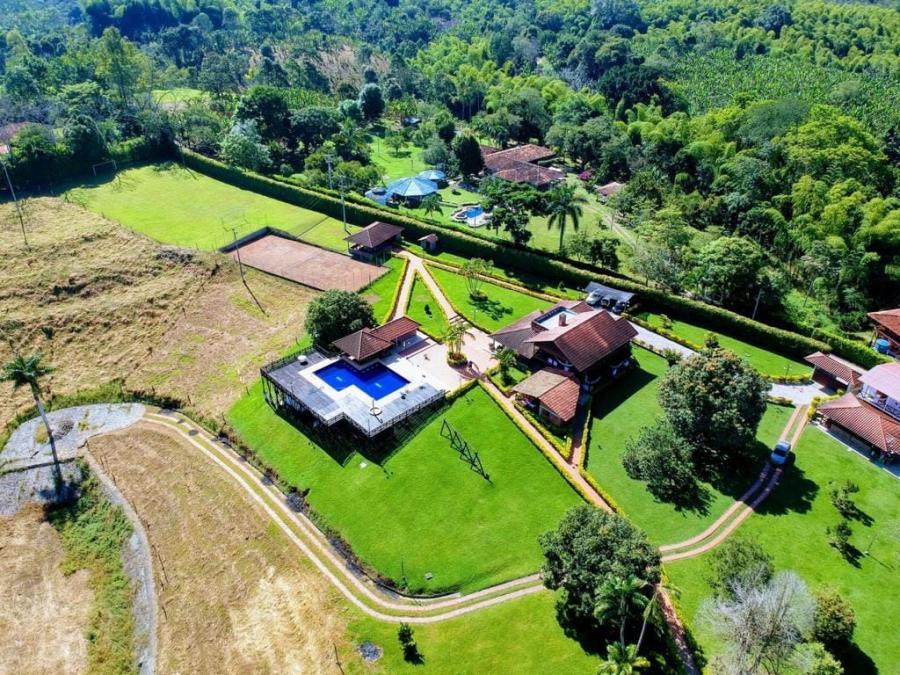 Home in Metric Way
