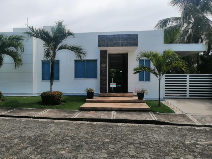 VENDO GRAN CASA CAMPESTRE EN FLANDES