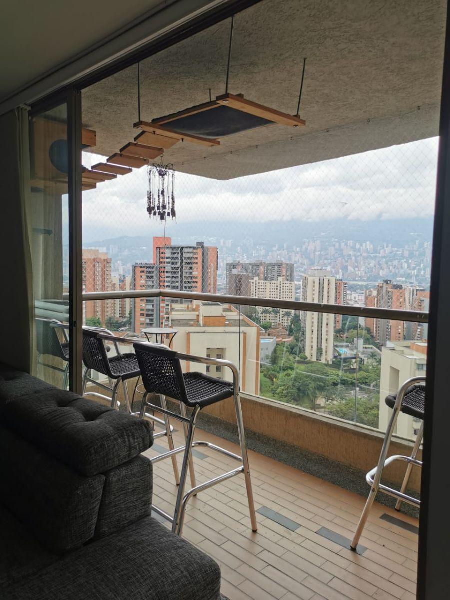 Foto Apartamento en Venta en Loma de los Bernal, Medell, Antioquia - $ 710.000.000 - APV209238 - BienesOnLine