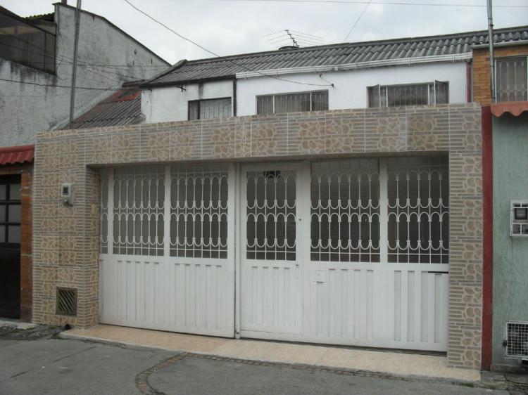 Foto Casa en Venta en Alamos norte, Engativá, Bogota D.C - $ 350.000.000 - CAV101845 - BienesOnLine