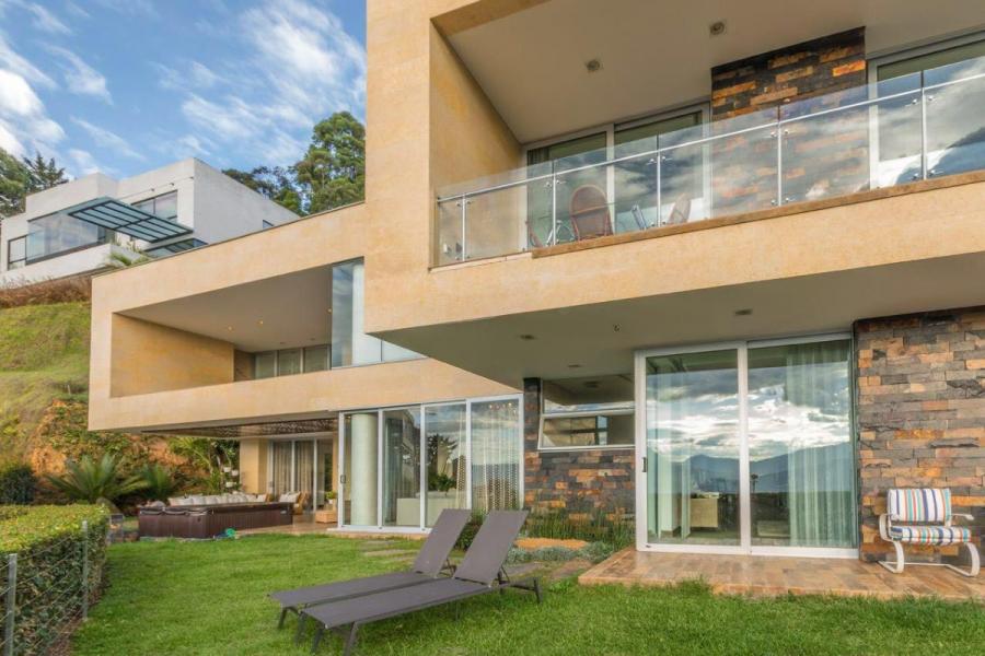 Foto Casa en Venta en Poblado, Medellín, Antioquia - $ 6.500.000.000 - CAV185320 - BienesOnLine