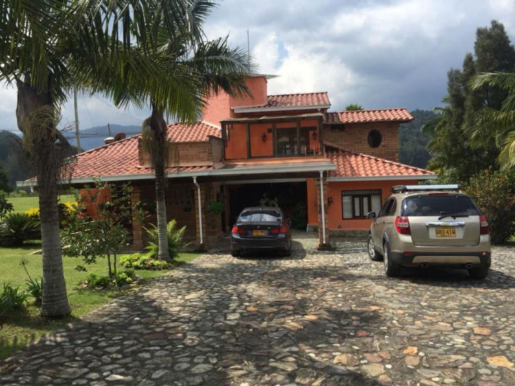 Venta de casa finca en Mpio. de El Retiro en el sector de Don Diego