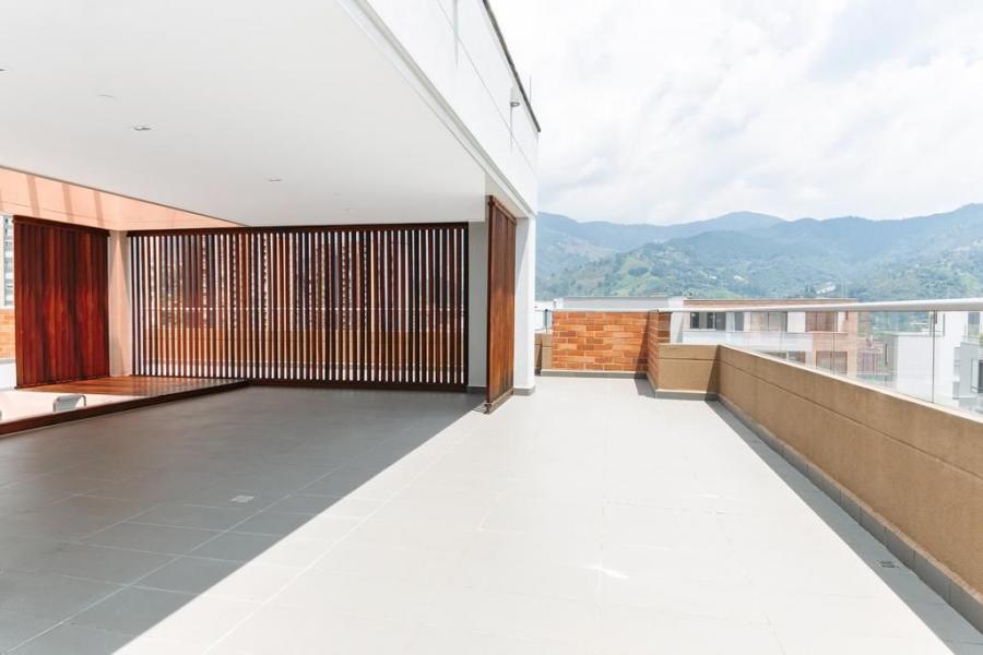 Venta de penthouse en Envigado, sector Loma de Las Brujas