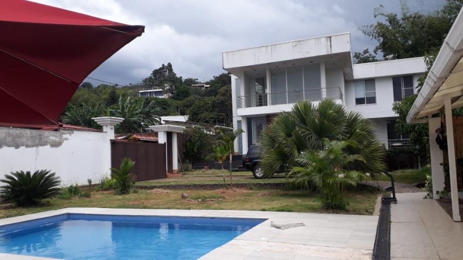 Foto Casa en Venta en Cali, Valle del Cauca - $ 1.900.000.000 - CAV193132 - BienesOnLine