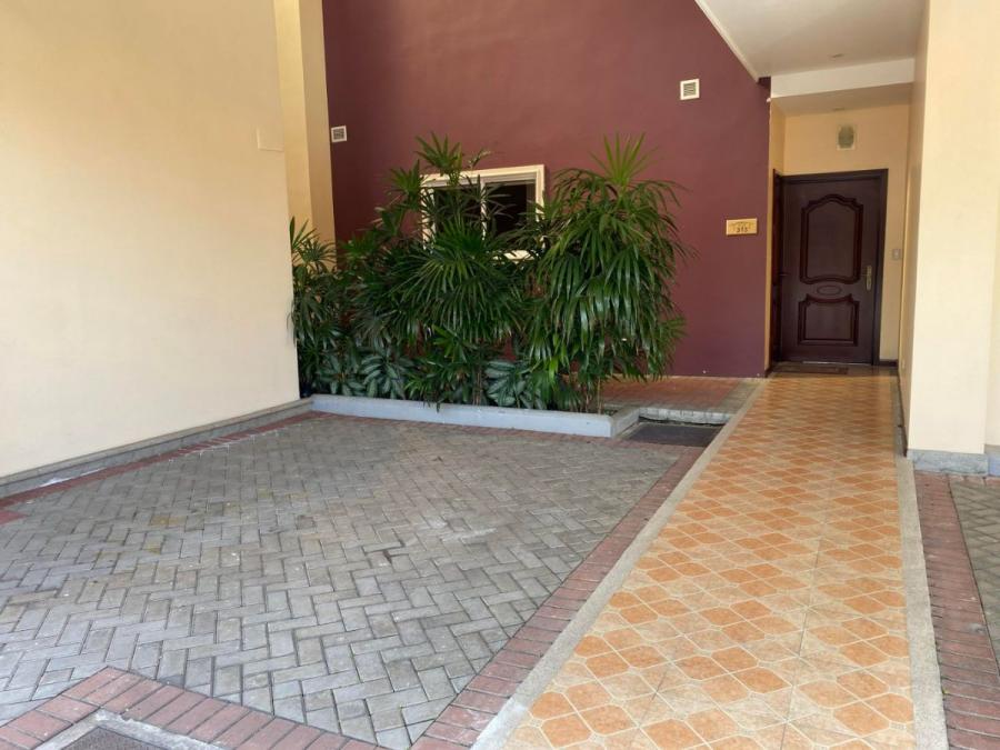 Home in Metric Way