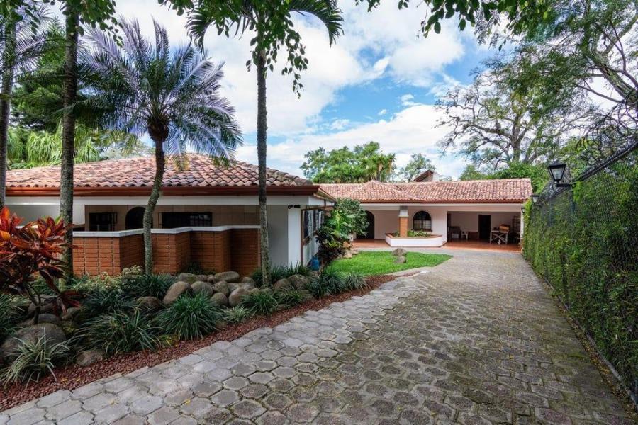 Foto Casa en Alquiler en Escazú, San José - U$D 4.500 - CAA115785 - BienesOnLine