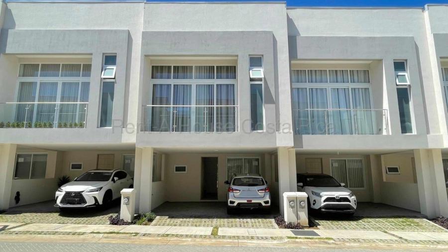 Foto Casa en Alquiler en Escazú, San José - U$D 2.400 - CAA132914 - BienesOnLine