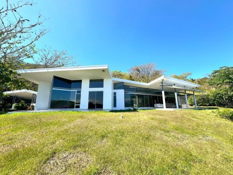 Foto Casa en Venta en Santa Ana, San José - U$D 610.000 - CAV114272 - BienesOnLine