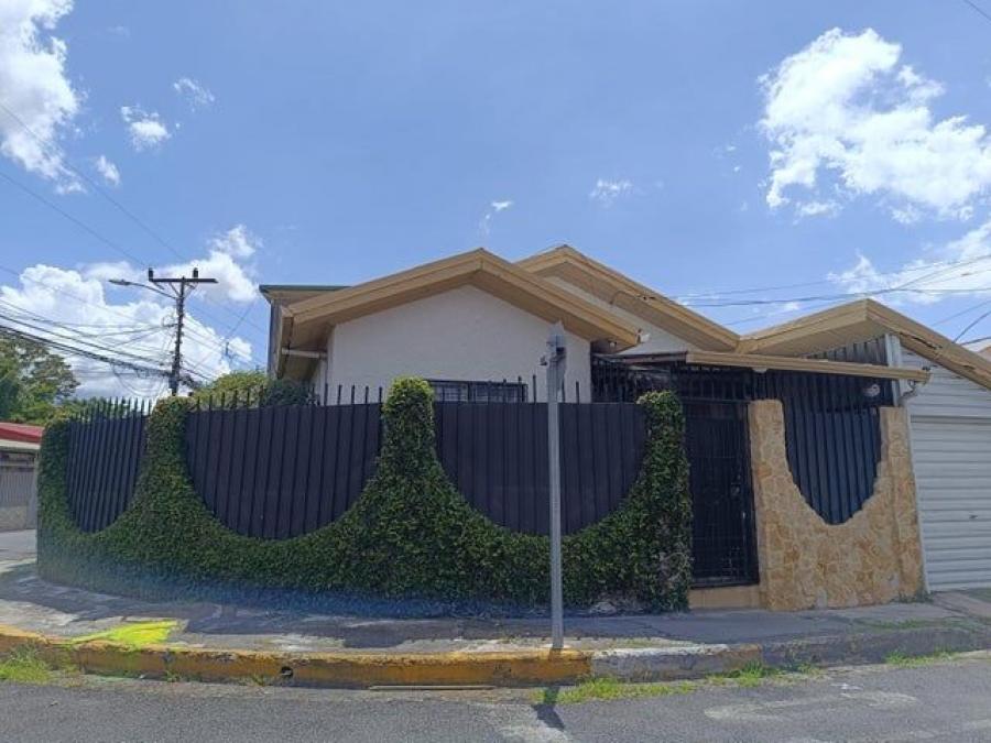 Foto Casa en Venta en Zapote, San José - U$D 145.000 - CAV117343 - BienesOnLine