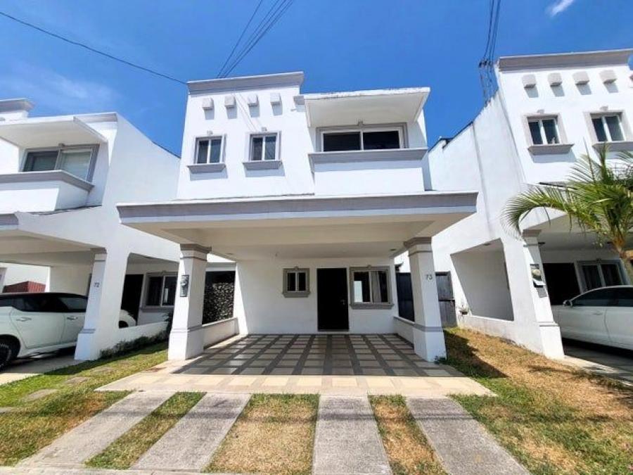 Casa en Venta en Guácima