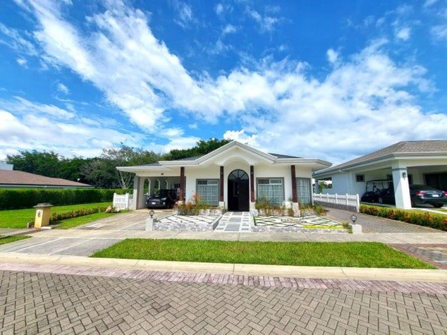 Foto Casa en Venta en Guácima, Alajuela - U$D 385.000 - CAV119077 - BienesOnLine