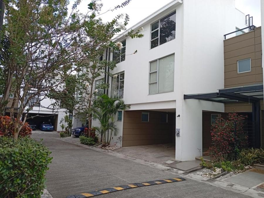 Foto Casa en Venta en Santa Ana, San José - U$D 395.000 - CAV119157 - BienesOnLine