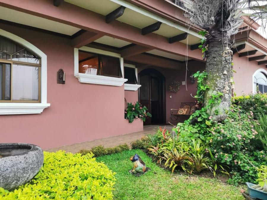 Foto Casa en Venta en Escazú, San José - U$D 390.000 - CAV120733 - BienesOnLine