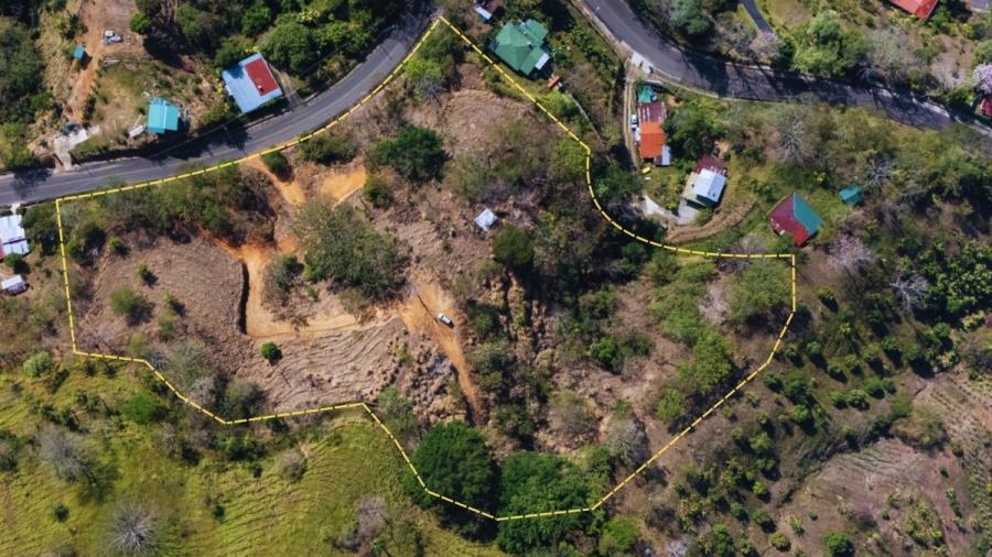 Foto Finca con Vista Panorámica a las Montañas y al Mar